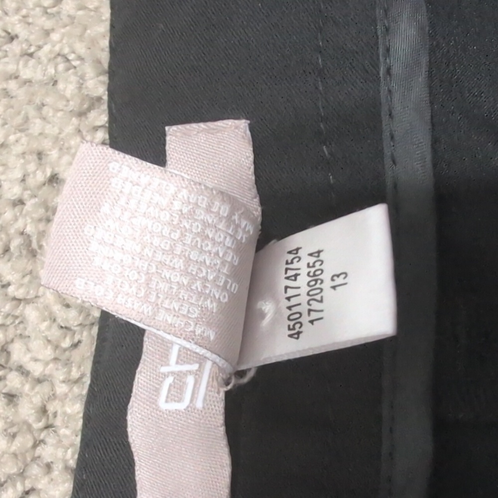 Chico's Black Straight Leg Slacks Work Pants Women's Size 1(8) Short - Picture 4 of 9